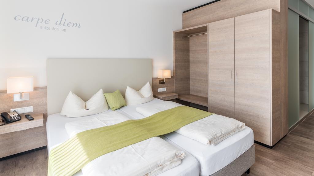 Parkhotel Pfarrkirchen Bagian luar foto