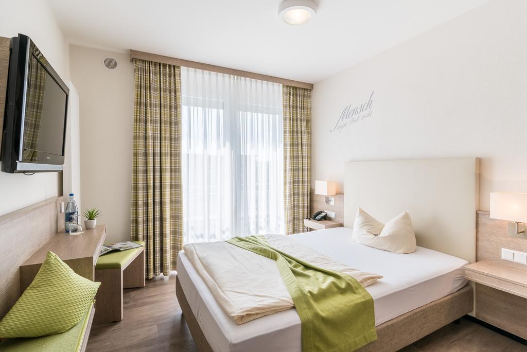 Parkhotel Pfarrkirchen Bagian luar foto