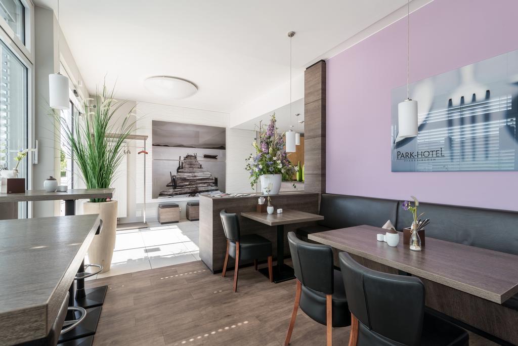 Parkhotel Pfarrkirchen Bagian luar foto