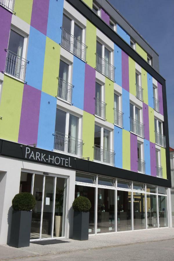 Parkhotel Pfarrkirchen Bagian luar foto