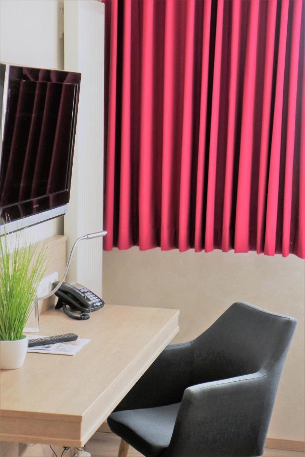 Parkhotel Pfarrkirchen Bagian luar foto
